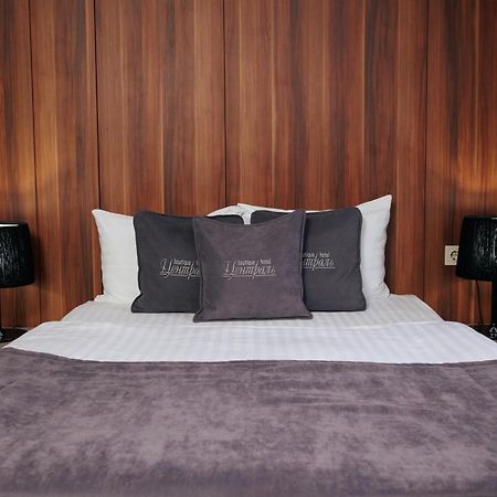Boutique Hotel Central Rivne Exterior foto